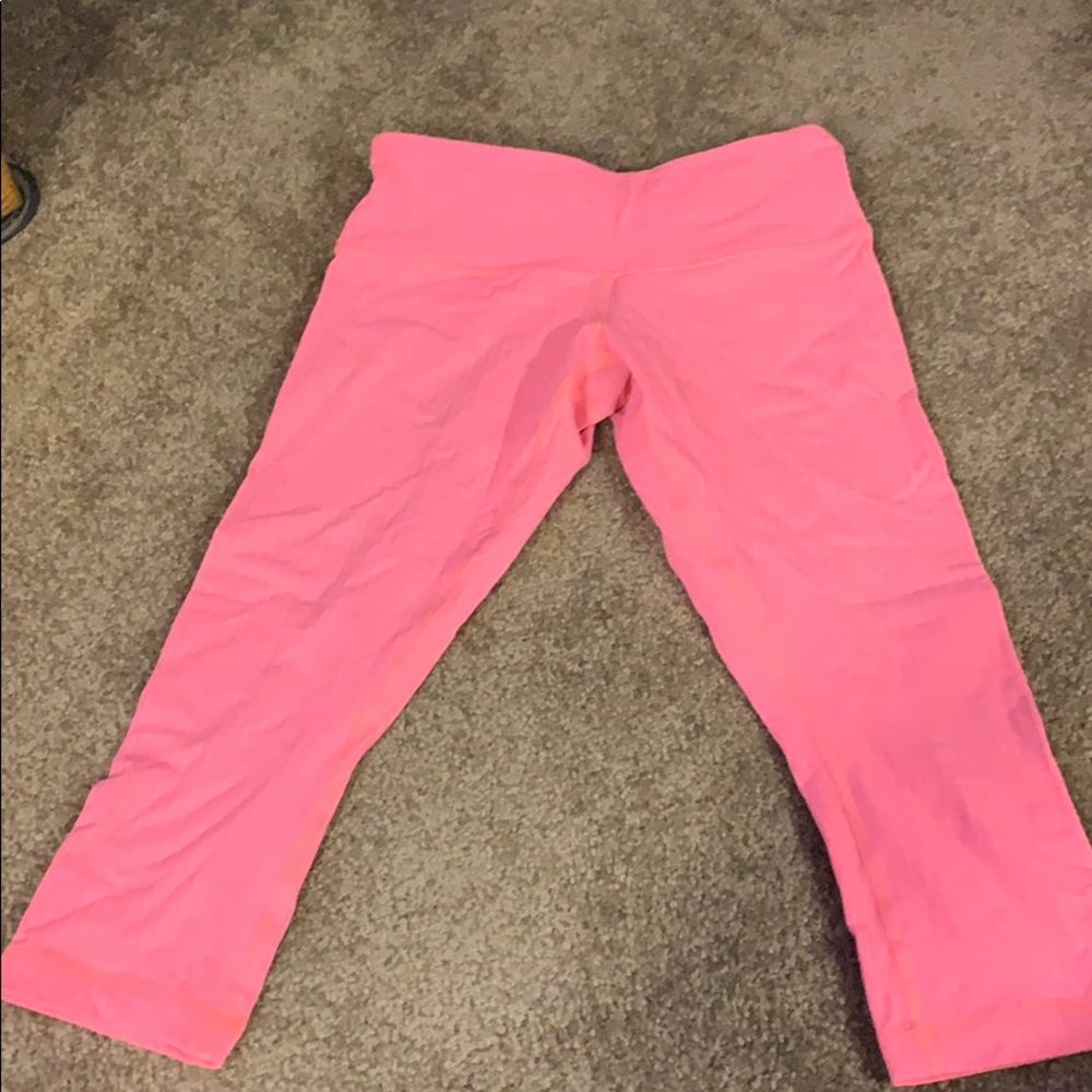 LULULEMON cropped pink leggings